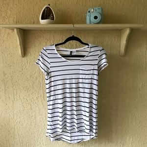 H&M Tops - H&M Black & White Striped T-shirt H&M Tops - H&M Black & White Striped T-shirt